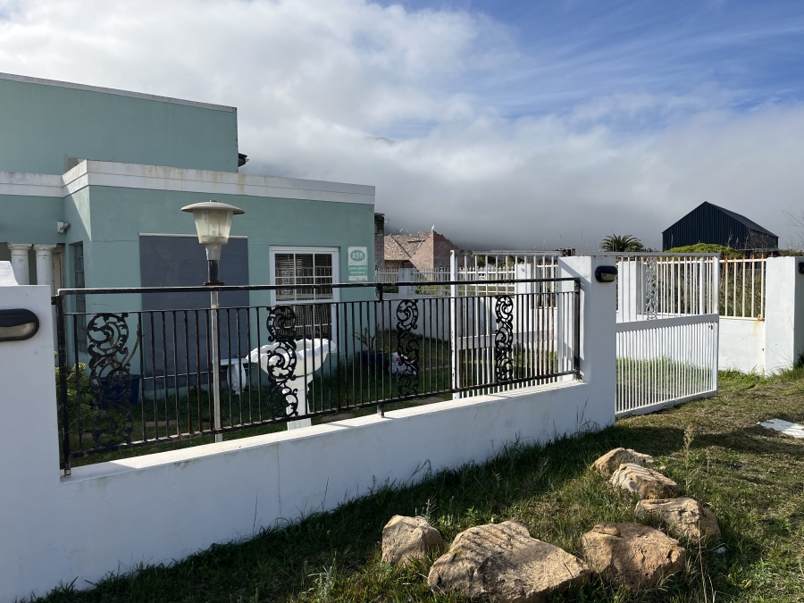 5 Bedroom Property for Sale in Bettys Bay Western Cape